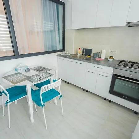 Moonstone Lake View Apartment